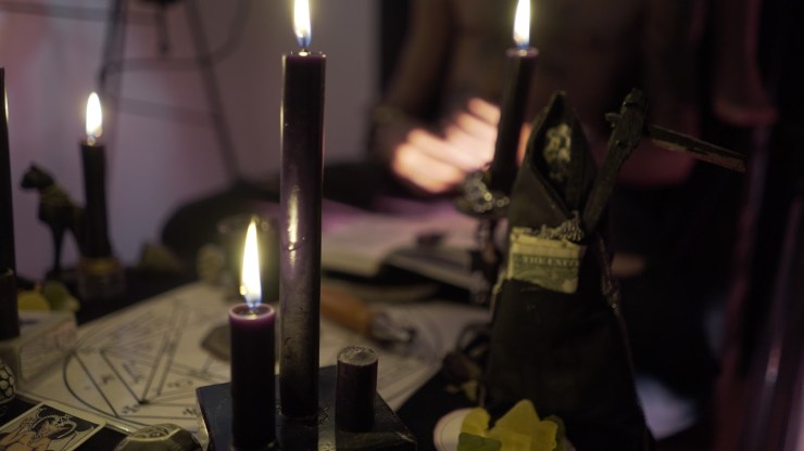 Una visita inesperada / LA OFRENDA